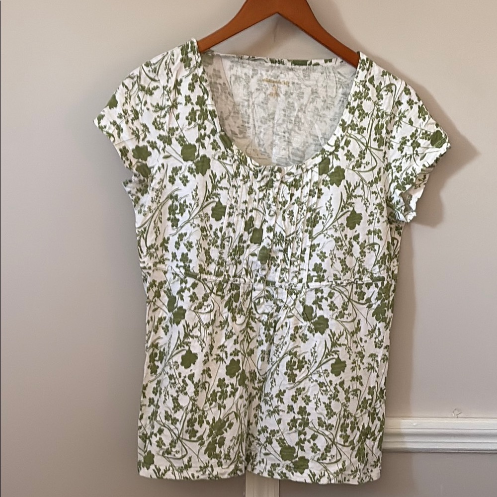 Eddie Bauer Cream Fitted Ruched Cap Sleeve Blouse